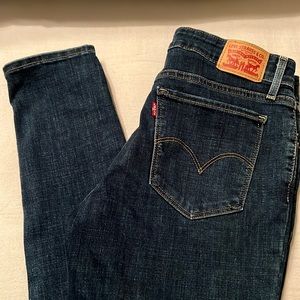 Levi’s 711 Skinny size 29